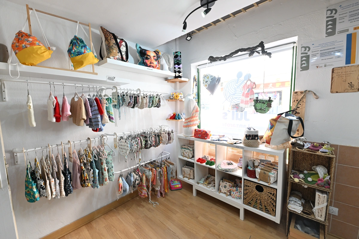 Juls Lanzarote. Tienda de ropa artesanal para bebés y niños
