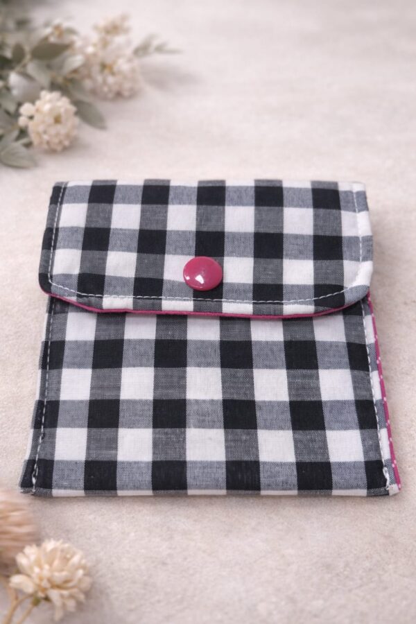 Monedero  "Cuadros Vichy con Detalles Fucsia"